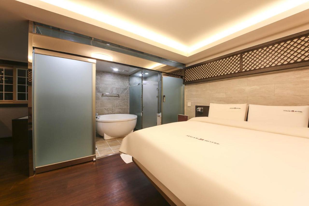 Sugar Hotel Gyeongju Exterior photo
